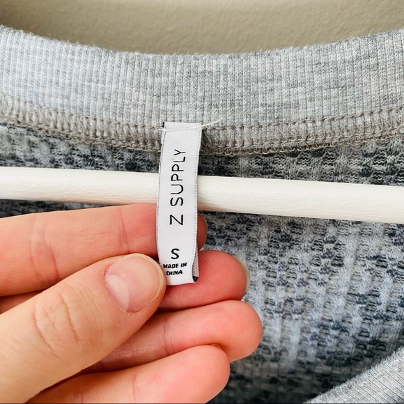 Z Supply Leopard Print Long Sleeve Top Gray Sz Small - Picture 4 of 9